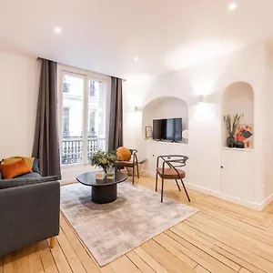 Apartment And Renovated Parisian Apartment, 6-7 Guests, Paris