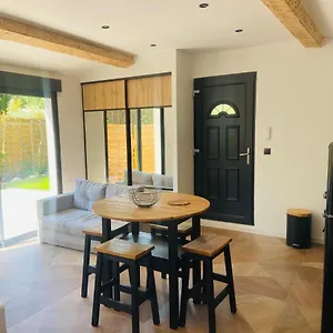  Hébergement de vacances Cosy Sainte Baume France