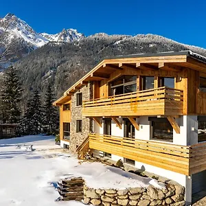 Josephine, Les Bois Chalet Chamonix